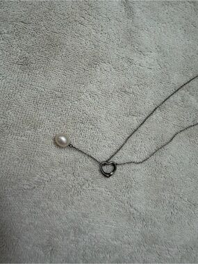 Sterling Silver Heart Lariat Necklace with Pearl Drop - White